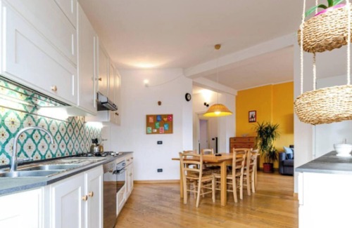 Porta Garibaldi Apartment | Modern Apartment with Panoramic City Views