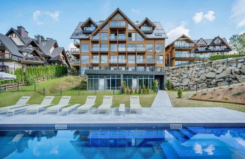 Zakopane Apartment | Modern apartment with mountain view and pool