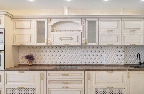 Pervomaysky District Apartment | Modern apartment with spacious kitchen