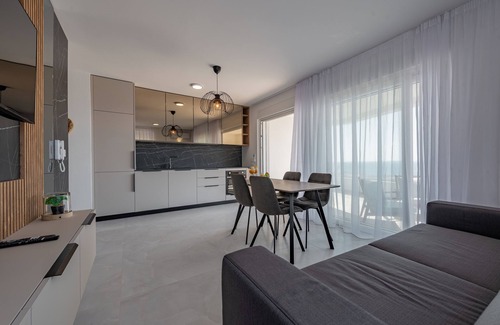 Zrce Apartment | Modern apartments with pool for 10