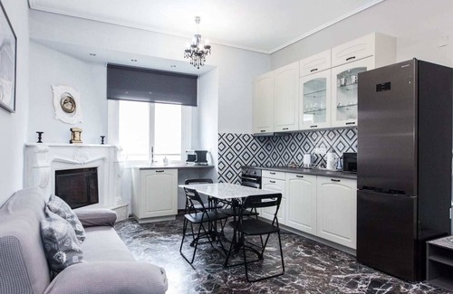 Galatsi Apartment | Modern Apt in Galatsi with Stunning Views of Athens