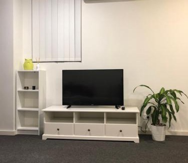 Liverpool Apartment | Modern APT in Liverpool CBD