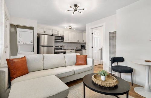 Downtown Columbus Apartment | Modern Apt | Parking | Near German Village + Dtwn