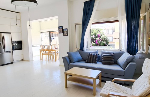Tel Aviv Apartment | Modern Apt Rothschild Very Central TL7