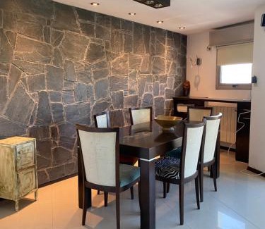 San Nicolas de los Arroyos Apartment | Moderno piso con vista al río en zona residencial