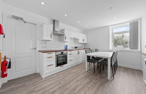 Bannockburn Bed & Breakfast | Modern Bannockburn Guest House - Room 5