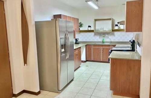 Escazu Apartment | Modern & beautiful-(Avenida Escazu/CIMA)