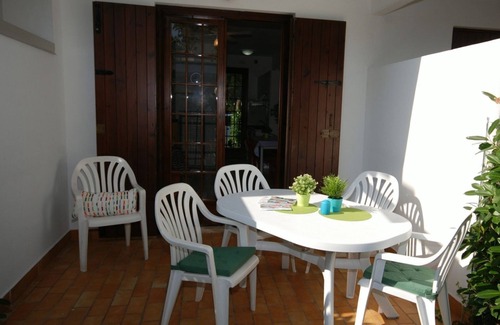 Lignano Pineta Villa | Modern beachside detached villa with private charm