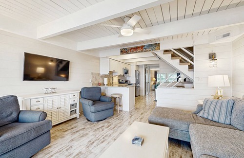 Midtown Ocean City House | Modern Beach Condo w/Private Washer/Dryer, Free WiFi, Central AC, & Balcony