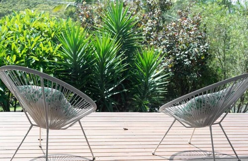 North Avoca House | Modern Beach Home / Stunning View / Great Garden
