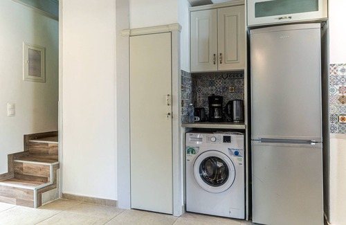 Kassiopi House | Modern Beach House - less than 2 minutes away from amenities