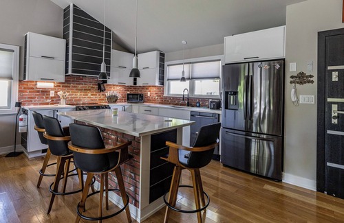 Somers Point House | Modern Beach House Retreat in Prime Somers Point Location!