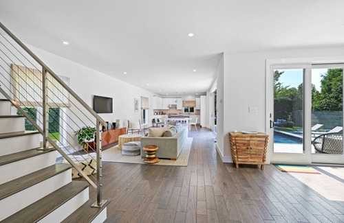 Culloden Shores House | Modern Beach Retreat w/Pool and Private Beach