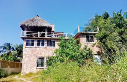 Los Tamarindos Villa | MODERN BEACH VILLA between La Punta & Zicatela