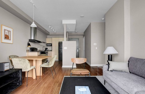 Northwest Bellevue Apartment | Modern Bellevue 2BR w/Gym, W/D & Roof Deck, near Downtown, by Blueground