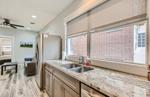 Midtown Apartment | Modern Bright Midtown 2-BD - Parking + Fast Wi-fi!