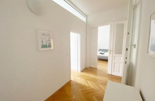 Wahring Apartment | Modern, Bright, Spacious 3-Room-Apartment in a Nice Area of Vienna