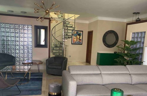 Evaristo Morales Apartment | Modern & Centrical Evaristo Apartment With Tub