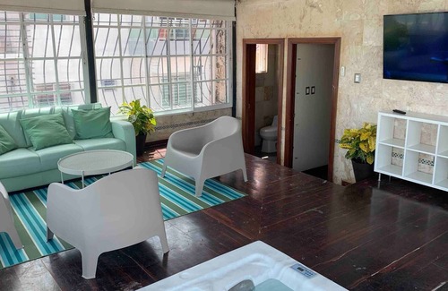 Evaristo Morales Apartment | Modern & Centrical Evaristo Apartment With Tub