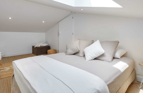 LHoumeau House | Modern chalet between La Rochelle and L'Ile de Ré: 1 to 5 people, 2 bedrooms.