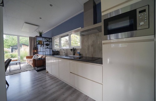 Kaatsheuvel Ski Chalet | Modern chalet with dishwasher, near the Efteling