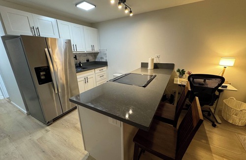 Waikiki Condo | Modern Charm: Renovated 1BR, fast 600Mbps Wifi, W/D in unit, Stunning Views