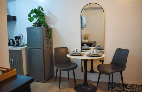 Loyola Heights Condo | Modern Chic Condo with Pool & Gym in Katipunan Ave, Quezon City - Slate Studio