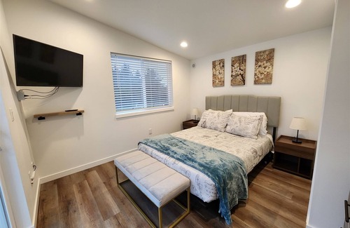 Ocean Shores House | Modern Coastal Getaways # 5 ~Handicap accessible condo in Downtown Ocean Shores~