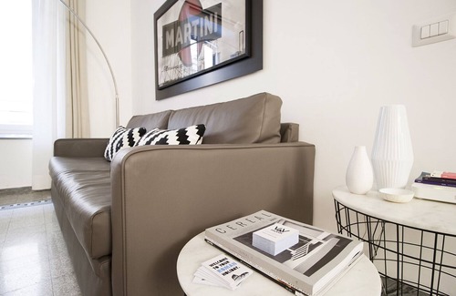 Esquilino Apartment | Modern Comfort, Poetic Charm