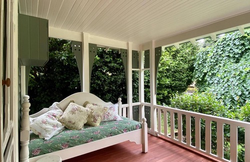 Warburton House | Modern comfort with old world charm.