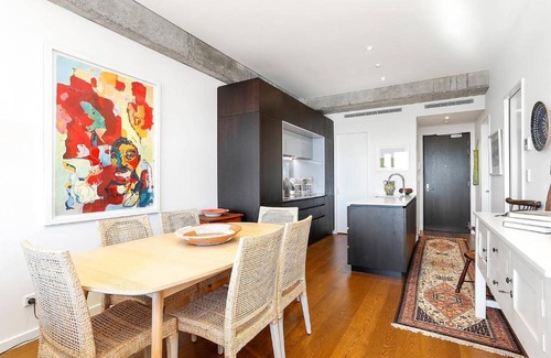 Newton Apartment | Modern, comfortable, amazing views + carpark