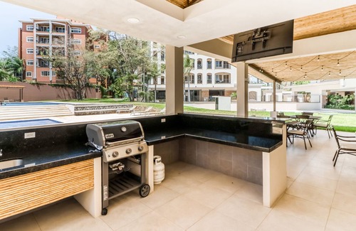 Playa Langosta Condo | Modern condo in Playa Langosta w/shaded terrace & jetted tub -steps to the beach