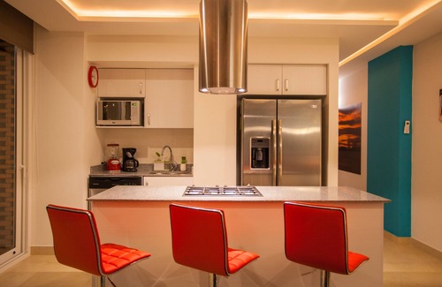 Emiliano Zapata Condo | Modern Condo With Ocean View Rooftop Pool Deck Heart of Romantic Zone Beach Area