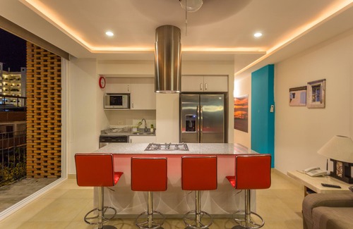 Emiliano Zapata Condo | Modern Condo With Ocean View Rooftop Pool Deck Heart of Romantic Zone Beach Area