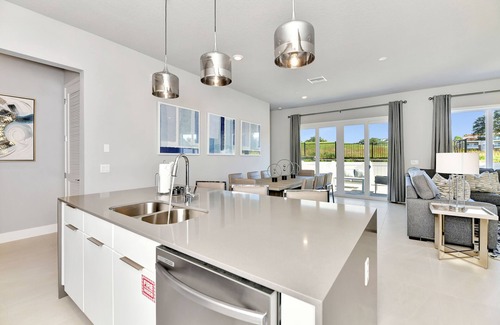 Reunion Hotel | Modern Condo with Large Outdoor Patio. Reunion Resort Water Park Access near Disney at Spectrum Resort Orlando by Rentyl – B46 #129