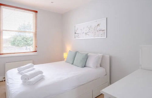 Clapham Apartment | Modern & Cosy 2BR APT next to Clapham Common!