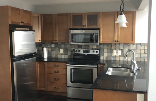 Central Okanagan Cottage | Modern cottage with spectacular view, sleeps 6- FINTRY BC