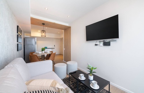 Zona 13 House | Modern, cozy and comfortable apt, airport view