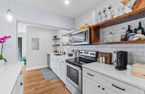 Delray Beach House | Modern Delray Beach Retreat with Kitchen Workspace and Backyard BBQ Near Atlantic Avenue and Ocean