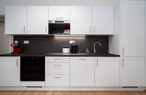Smichov Apartment | Modern Deluxe Suite S