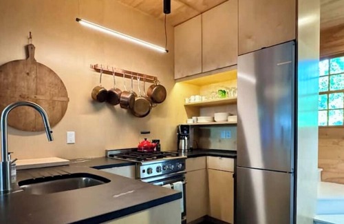 Douglas House | Modern designer home w/courtyardnn