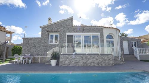 Lo Rufete Villa | Modern Detached 4 Bed 3 Bath Villa with private pool close to all amenities