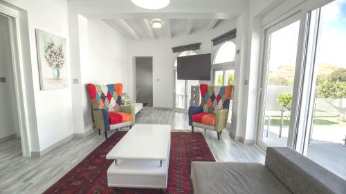 Lo Rufete Villa | Modern Detached 4 Bed 3 Bath Villa with private pool close to all amenities