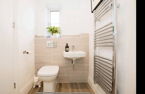 Newbold Verdon House | Modern, detached countryside escape with 3 bedrooms