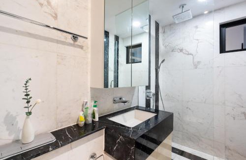 District 1 Apartment | Modern District 1 2BR&3BR D1&Zenity apartment OUTDOOR Jacuzzi Pool