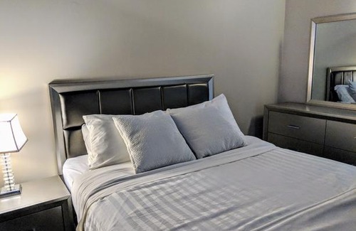 Downtown Edmonton Apartment | Modern Downtown Loft Near Rogers Place,shaw Conf