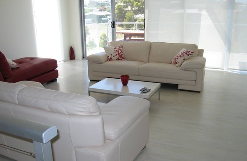Encounter Bay House | Modern Duplex only minutes to the beach!