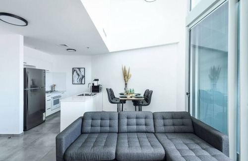 Tel Aviv Apartment | Modern Duplex with Sea View & Mamad