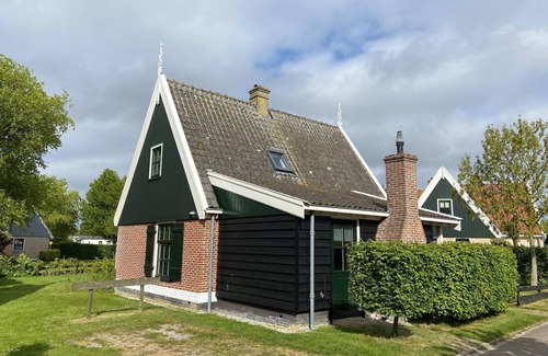 Hippolytushoef Villa | Modern Dutch Villa with Terrace