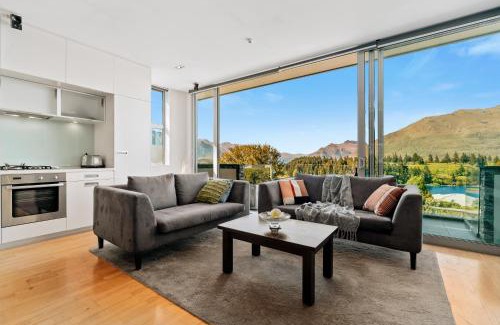 Queenstown Apartment | Modern Executive Living in Pounamu